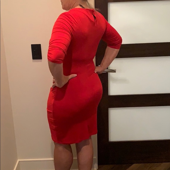 Red dress - Picture 2 of 3